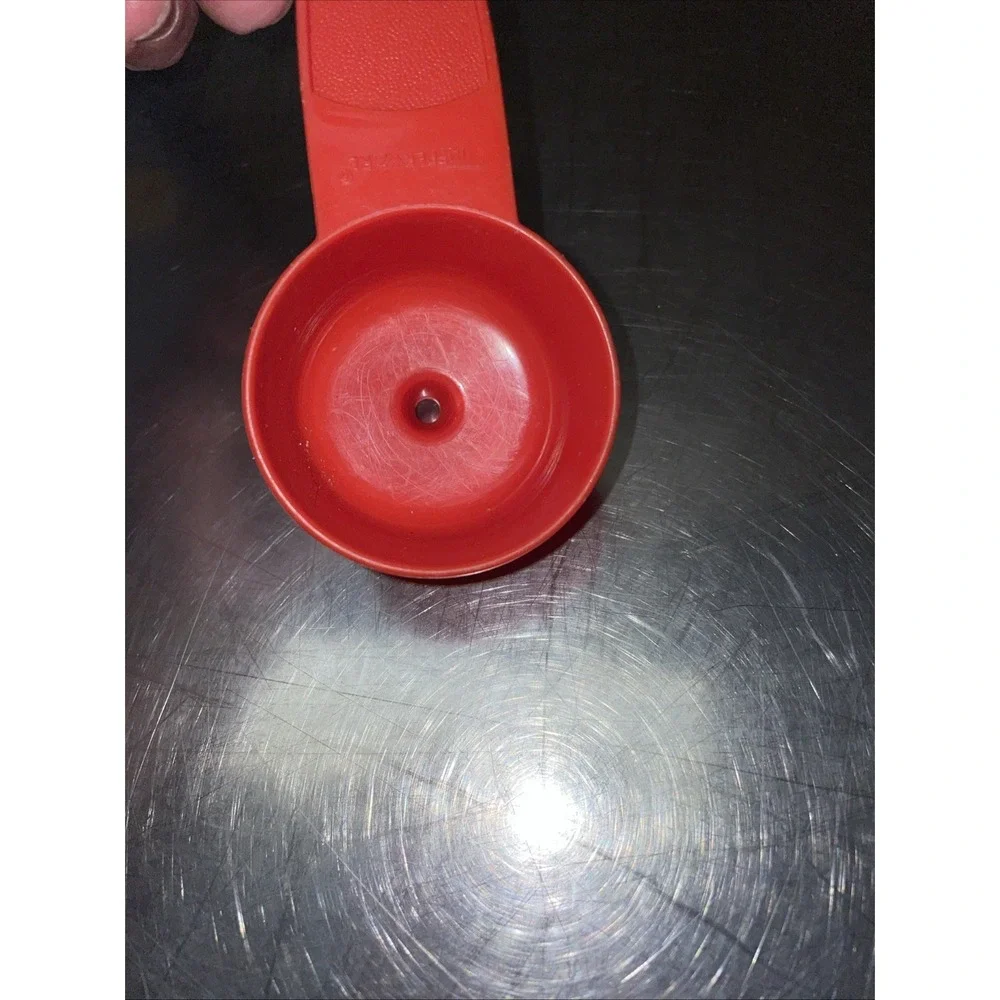 Tupperware vtg tomato